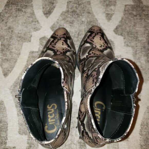Circus By Sam Edelman Woimen's 7 Ankle Boots Taupe  Snake Print - Picture 7 of 9